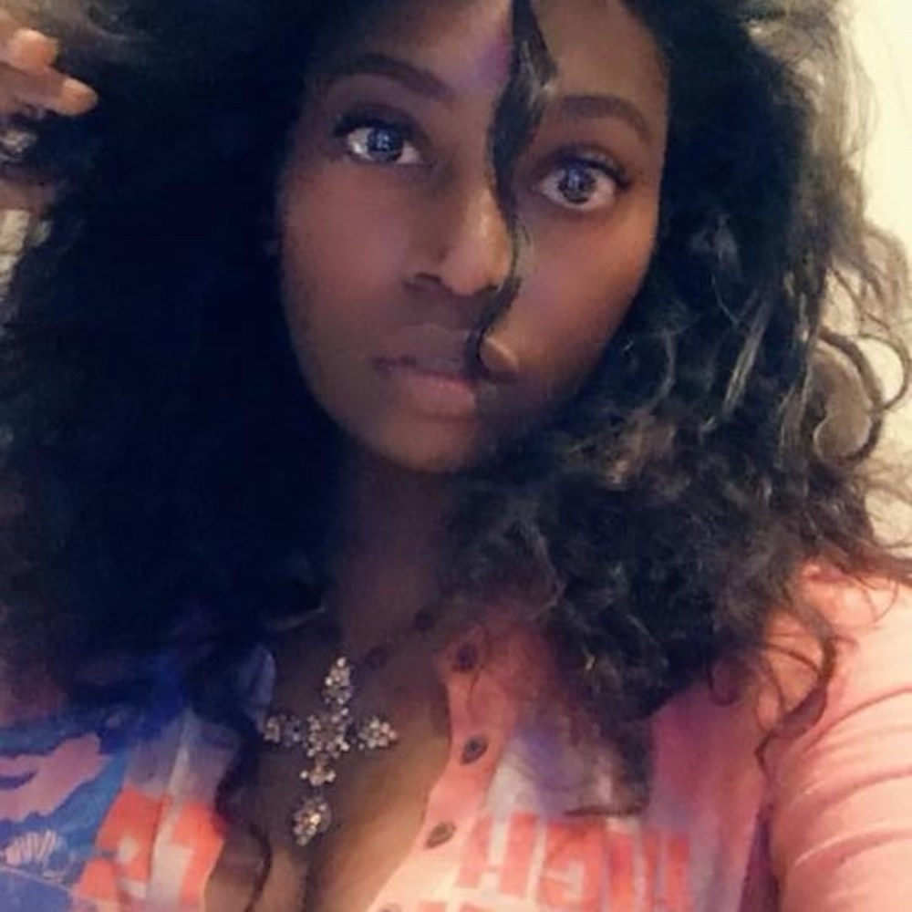 Meet your Posher, Priscilla